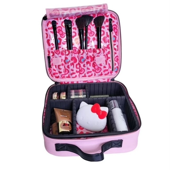 NEW Hello Kitty By Impressions Vanity Hello Kitty Pink Animal Cosmetics Bag - Picture 3 of 12